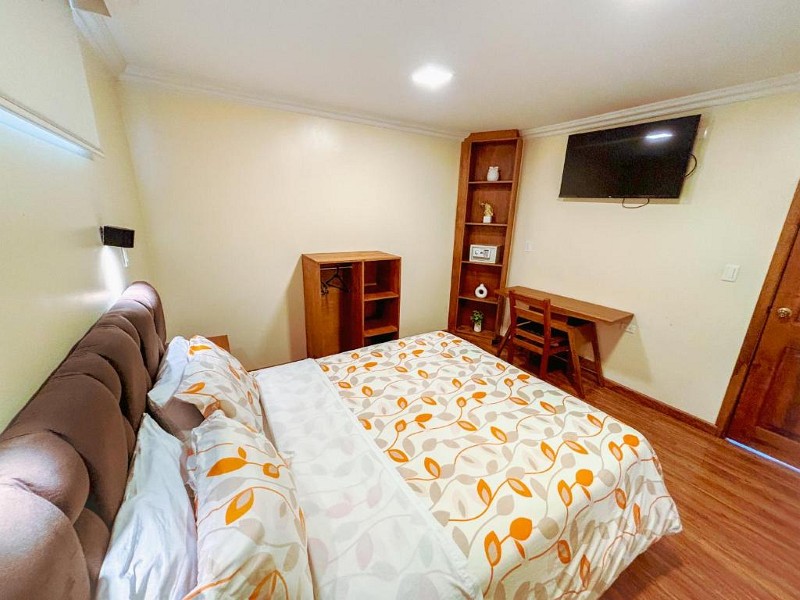 Suite Junior con televisión y escritorio